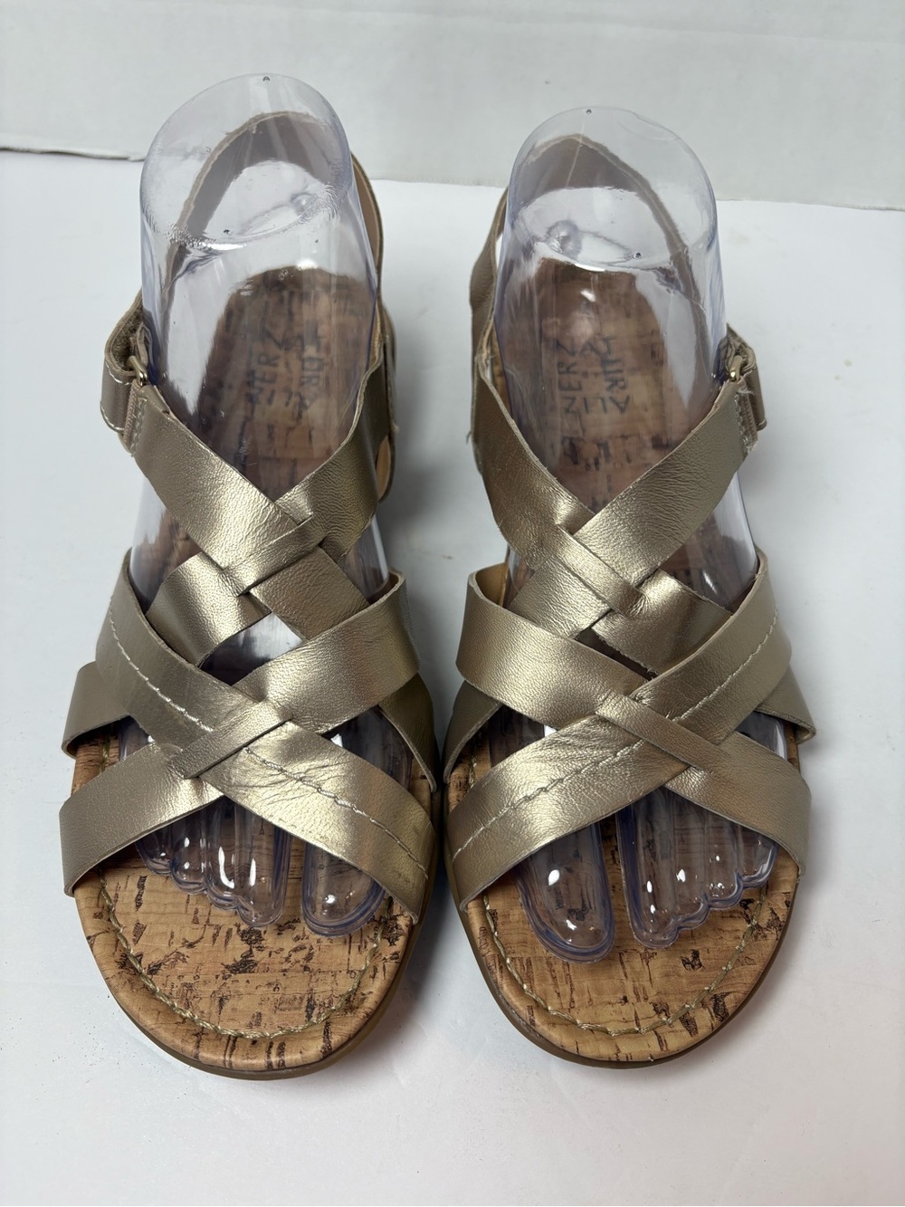 Naturalizer Wyla Champagne Gold Leather Strappy Sandals Size 7.5M